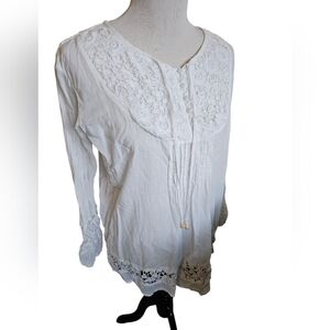 S & R Fashion 100 % Cotton White Lace Detail Women's Top Size Large.